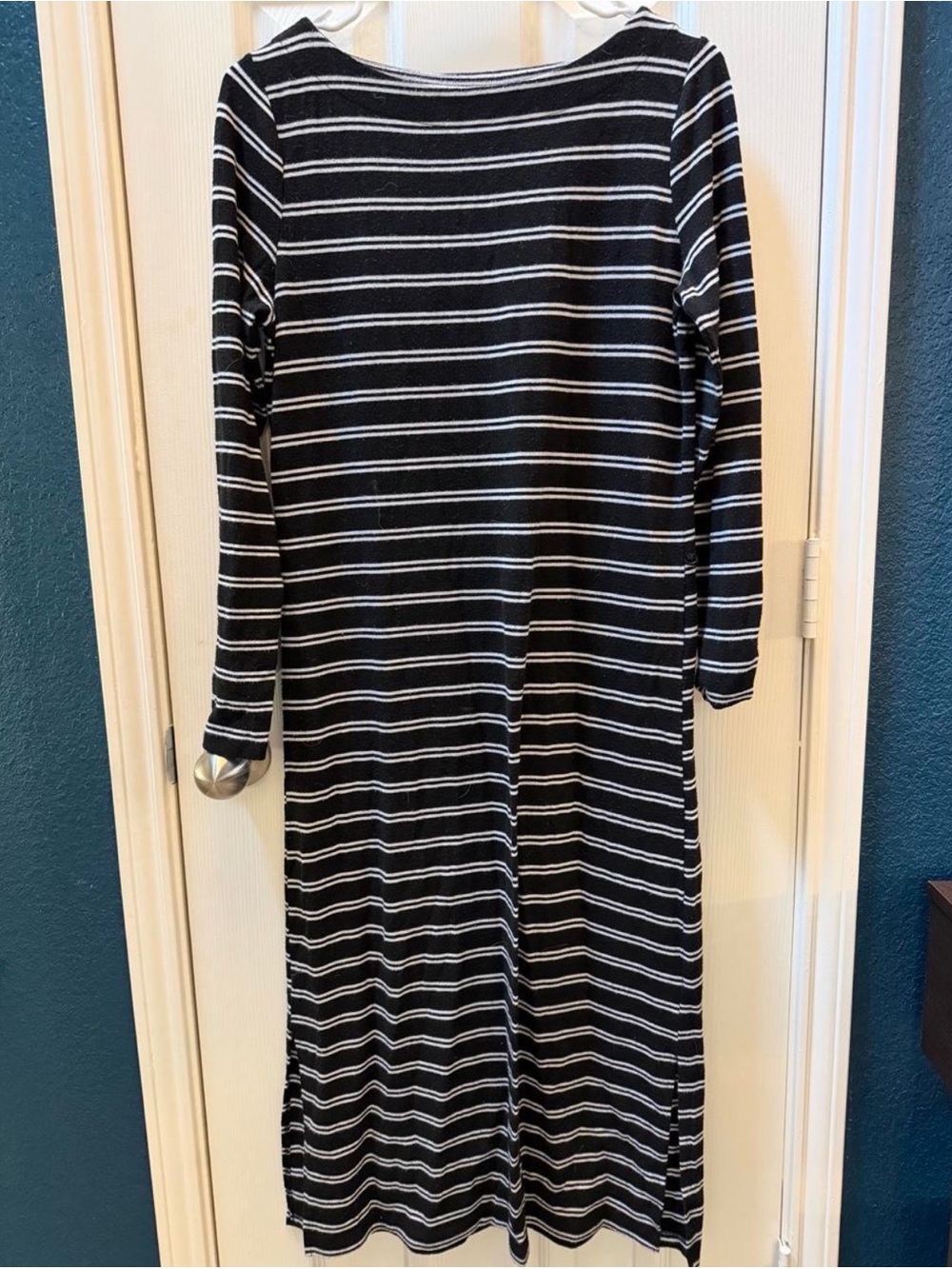 Time and Tru Black and White Striped Long Sleeve Midi Dress size S